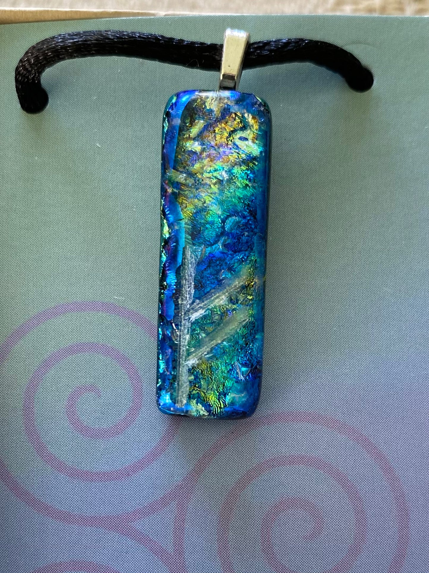 Rune of Prosperity Dichroic Glass Pendant Feyhu