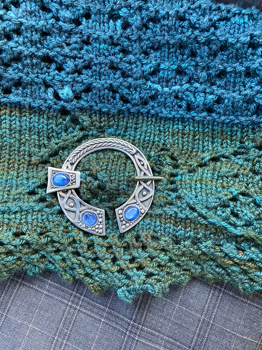 Celtic Knotwork Shawl Pin~large – tuatha.com