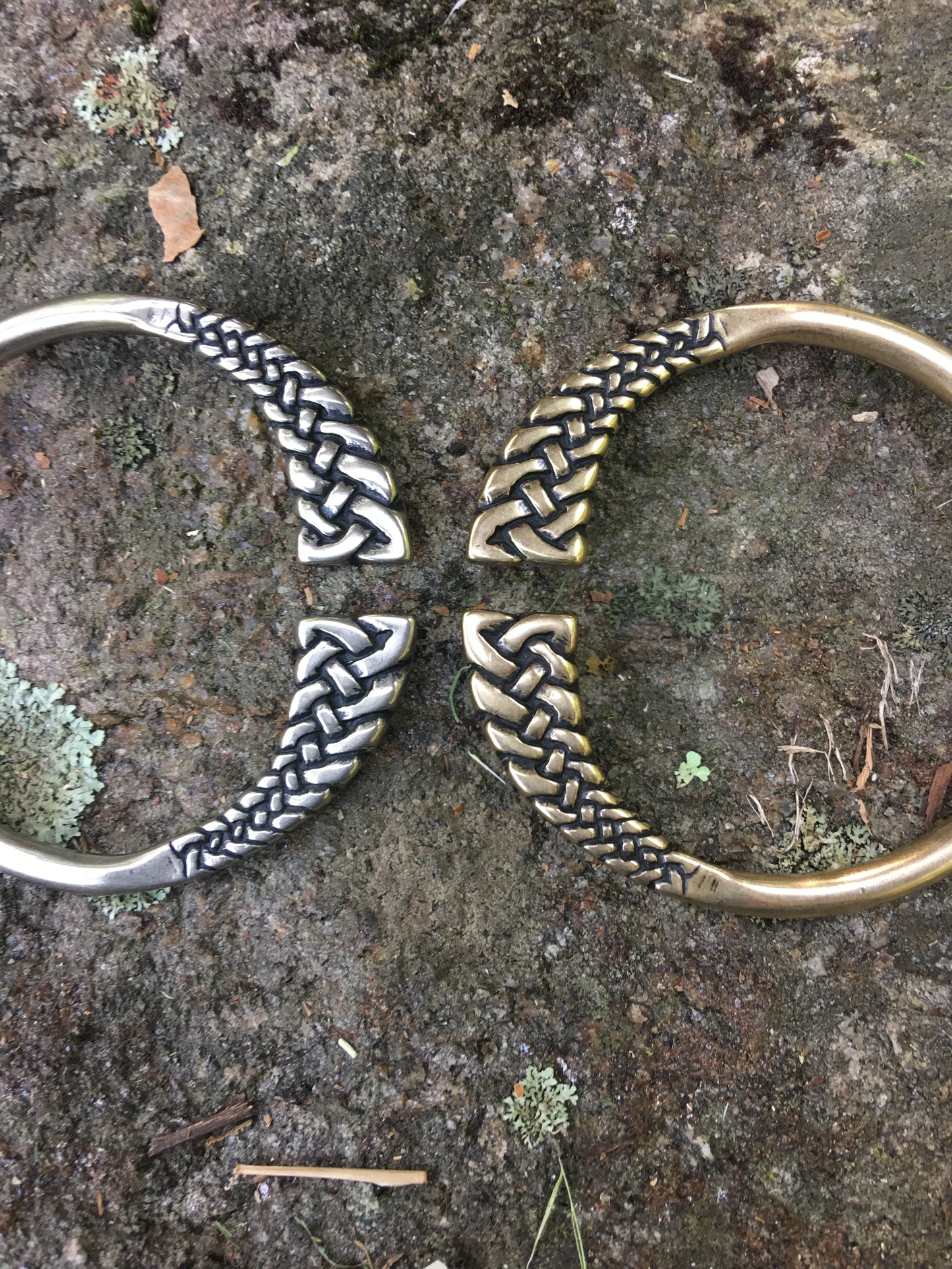 Celtic Knotwork Shawl Pin~single knots