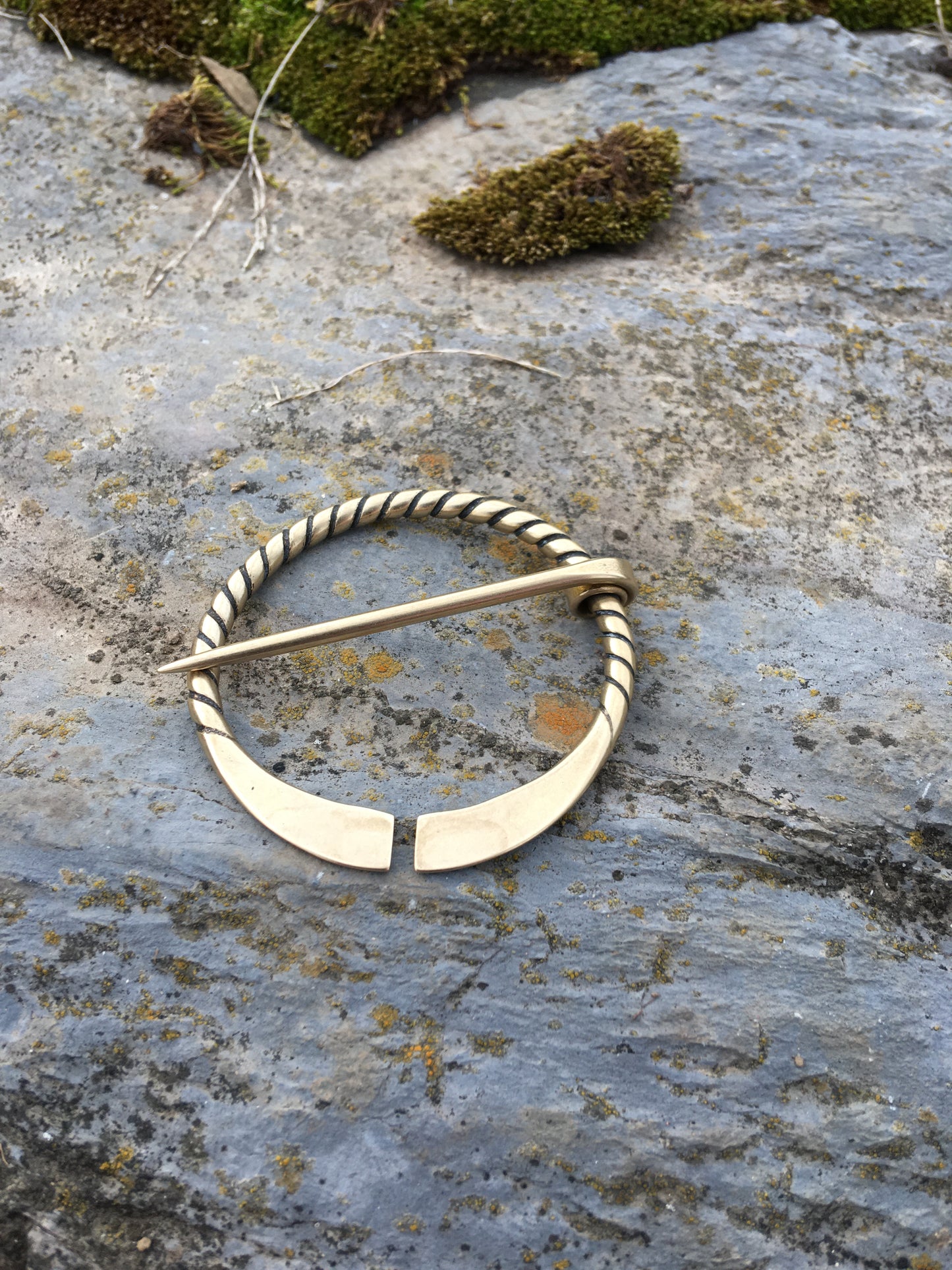 Simple Twist Shawl Pin