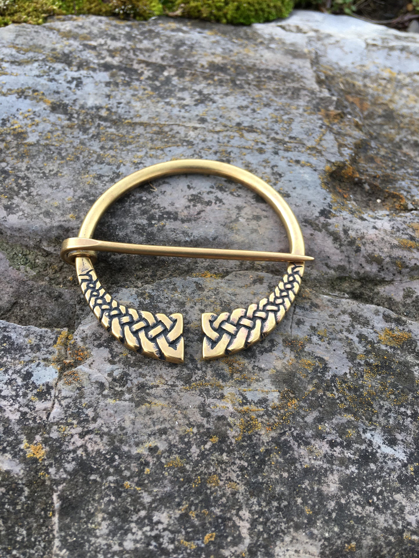 Celtic Knotwork Shawl Pin~single knots