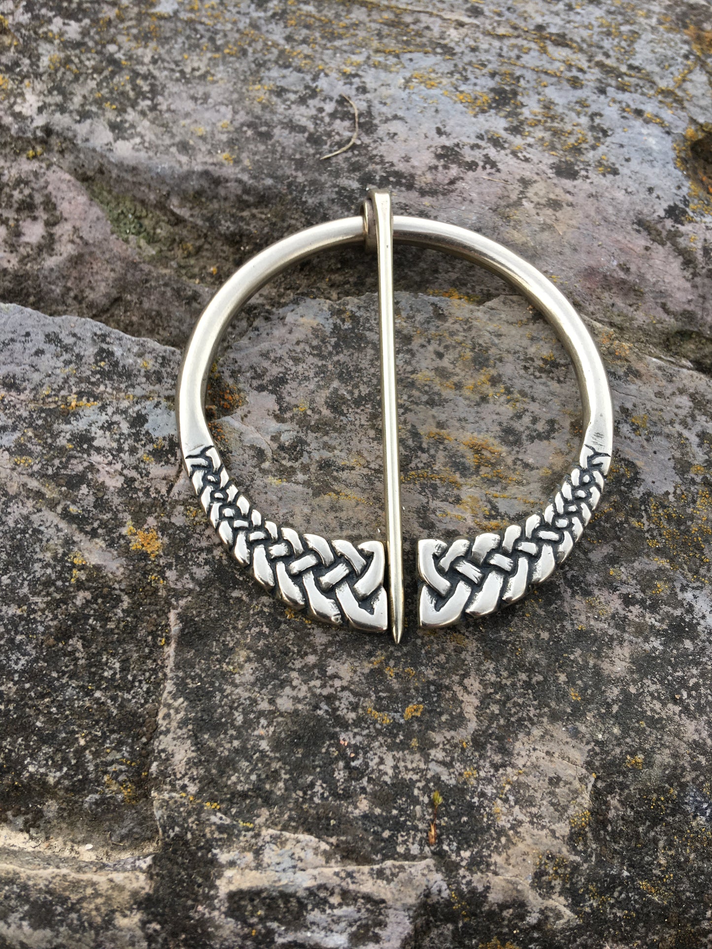 Celtic Knotwork Shawl Pin~single knots