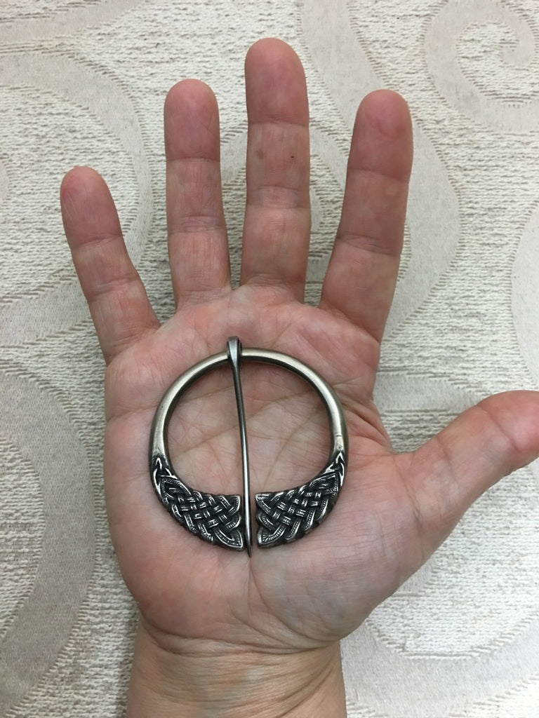 Viking penannular