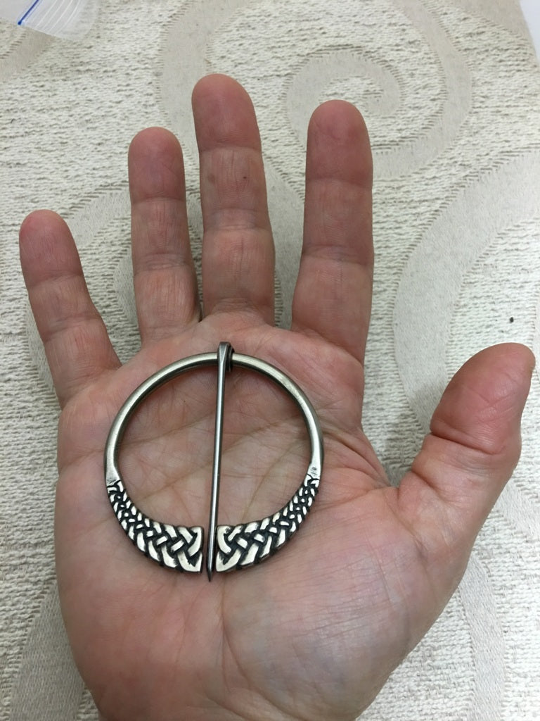 Celtic Knotwork Shawl Pin~single knots